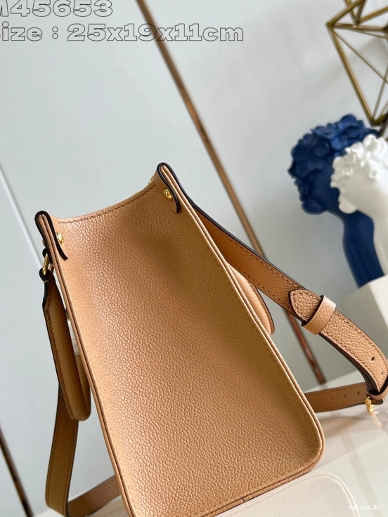 LOUIS ONTHEGO PM-25*19*11.5cm VUITTON 0331